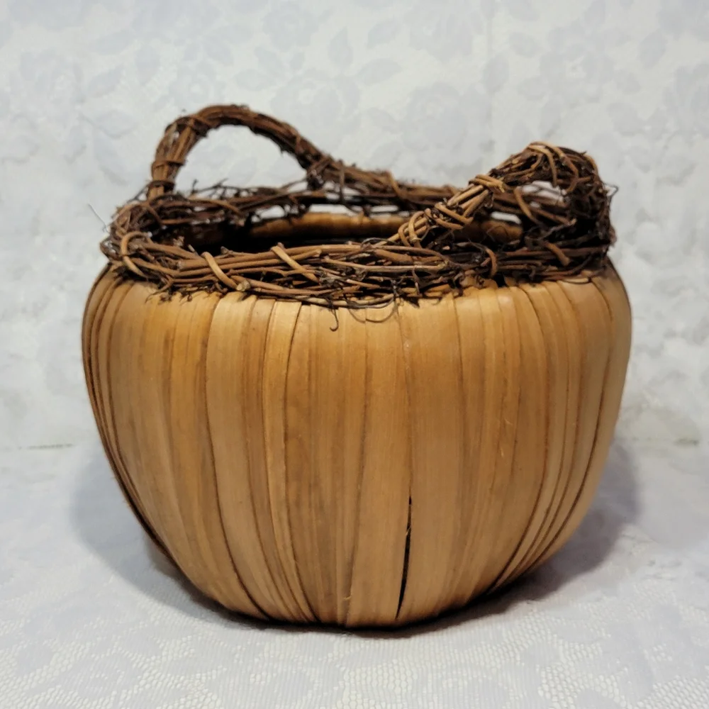 Vintage Handmade Pumpkin Shape Woven Basket Natural Wood Vine Twig Handle Rustic